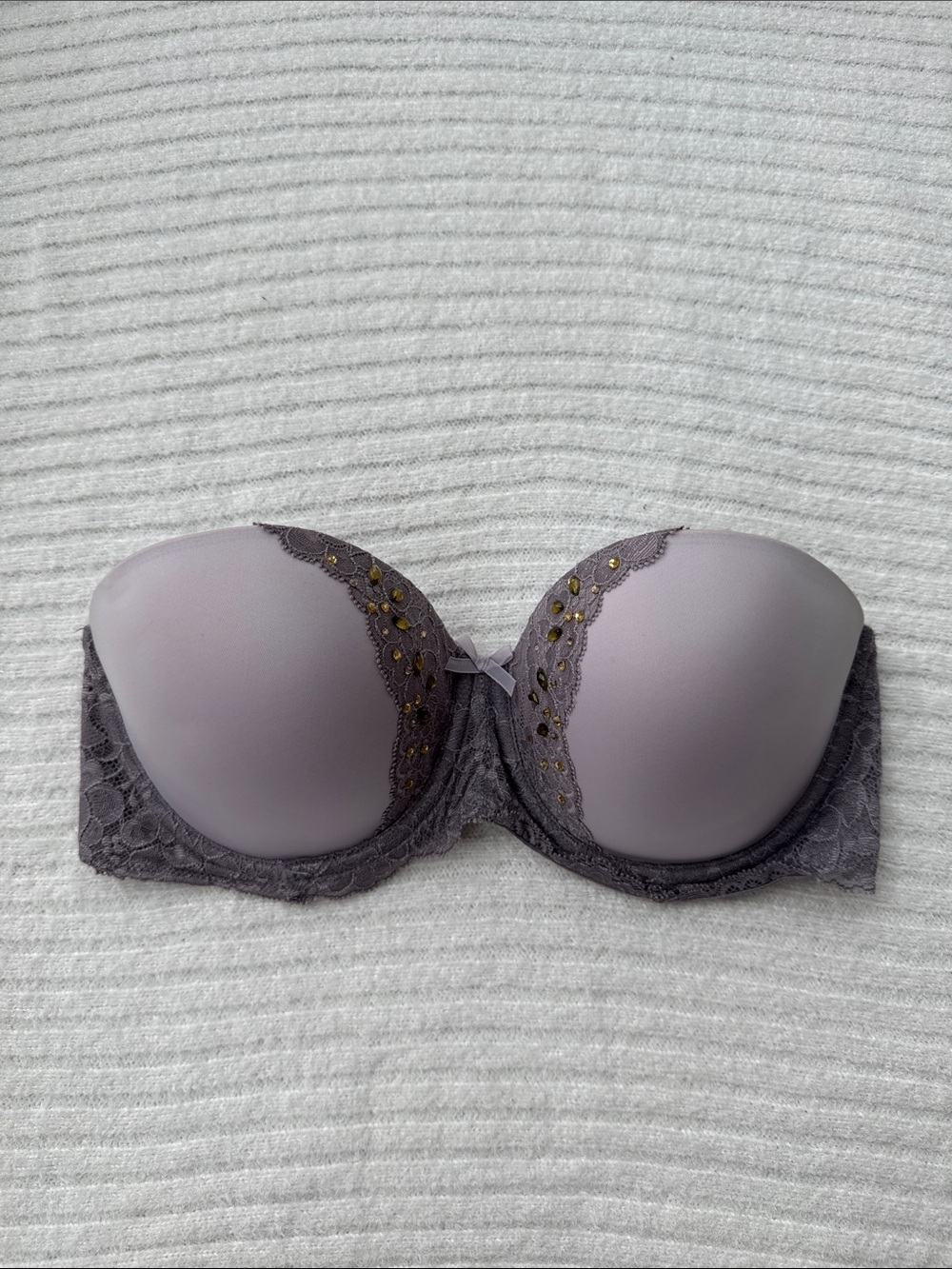 VICTORIA’S SECRET | Dream Angels Strapless Bra Lavender Grey Lace 32DD